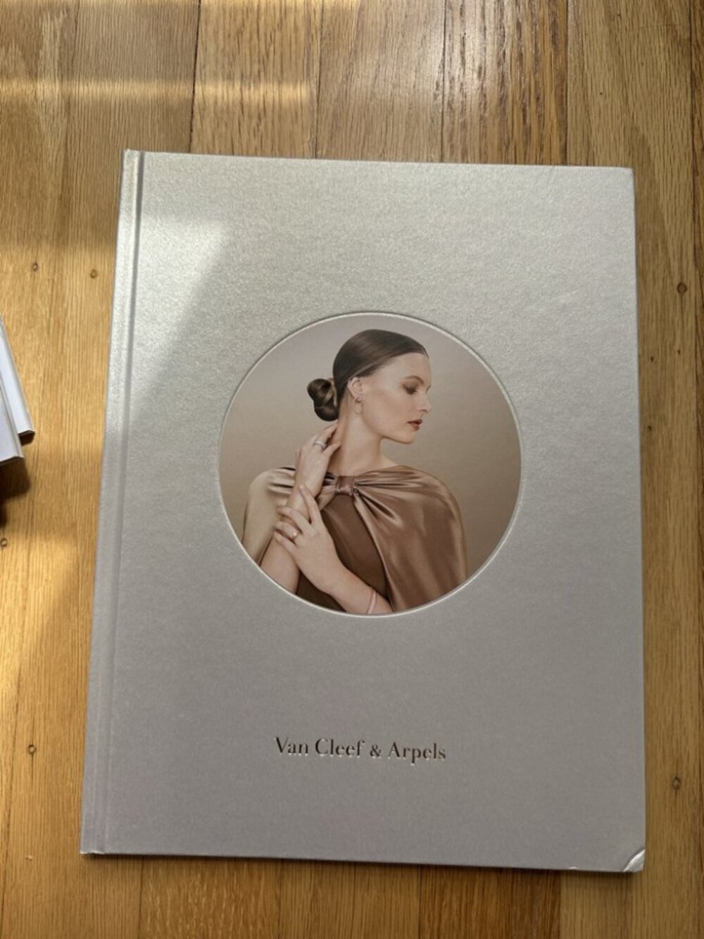 Van Cleef & Arpels High Jewelry Hardcover Book Collection Catalog New Unread